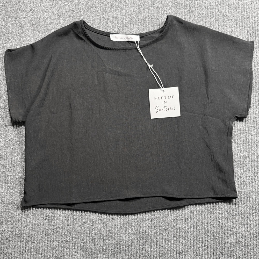 Meet Me In Santorini Top Womens Small Black Crop Lightweight Crew Neck NWT